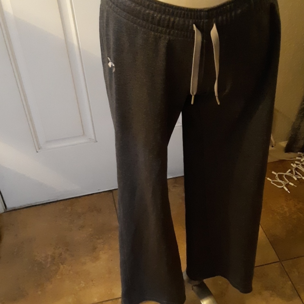 Under Armour work out pants